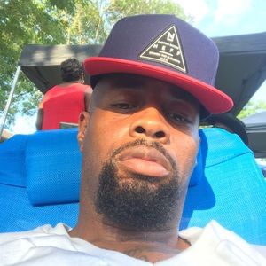 Meet your Posher, Derrick